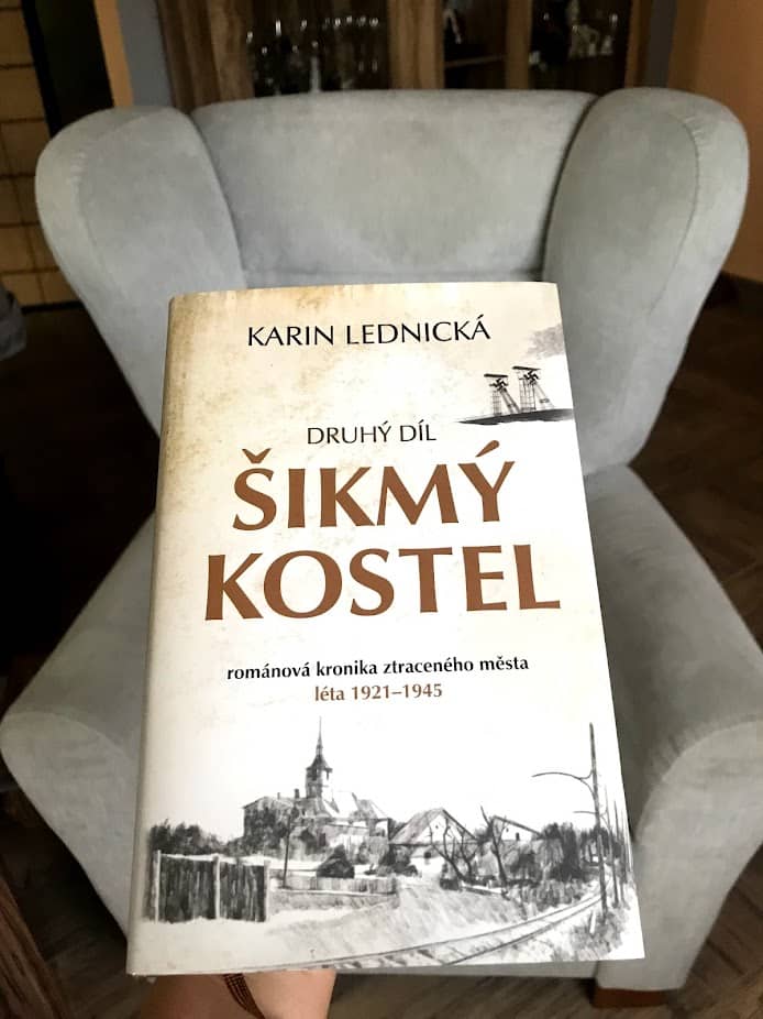 Kniha-Šikmý kostel